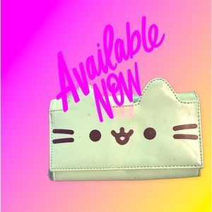 Kawaii cute pastel pusheen wallet pastel green and Barbie pink